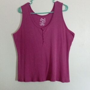 Sleeveless Henley Tank Top in Magenta